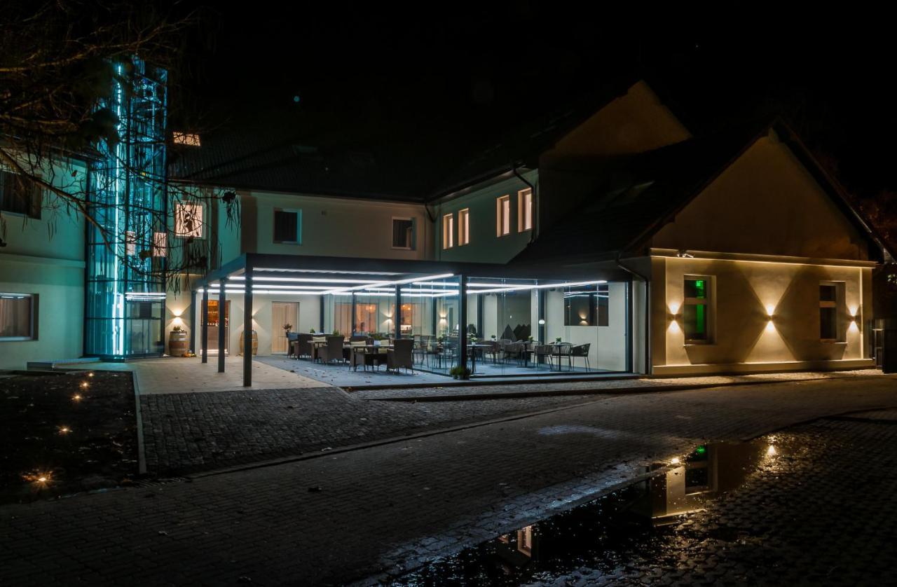 Hotel U Kaplicky Písek Exterior foto